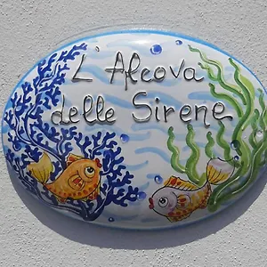 lalcova-delle-sirene.hotelitalianriviera.com/