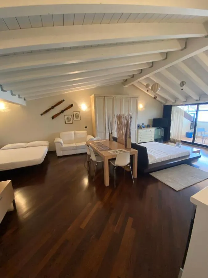 דסנזאנו דל גארדה Molino Apartments  דסנזאנו דל גארדה